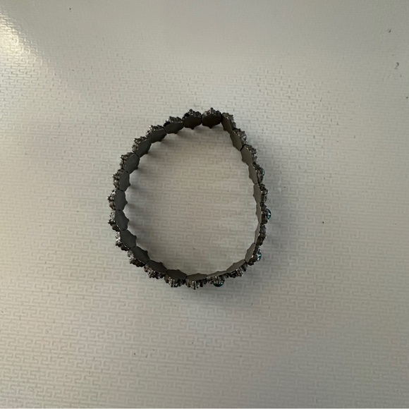 Southwestern Design Turquoise Stone Stretch Bracelet - Picture 8 of 10